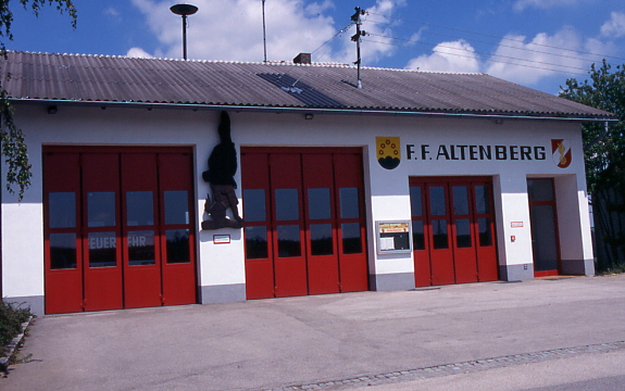 Feuerwehrhaus 2000.jpg