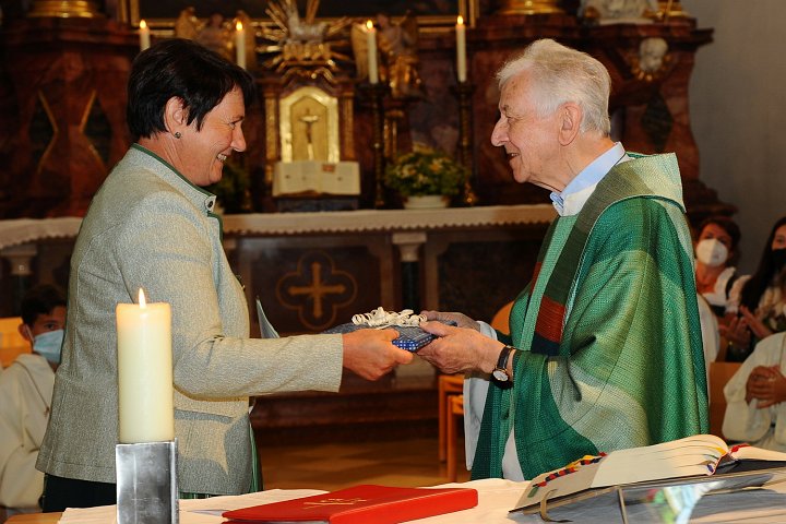 20210704_105225_25 Jahre Pfarrer.jpg