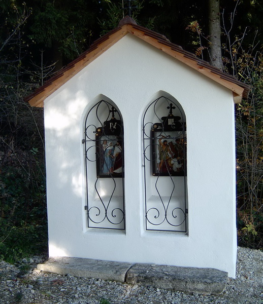 24_Kreuzweg 3 _ 4.jpg