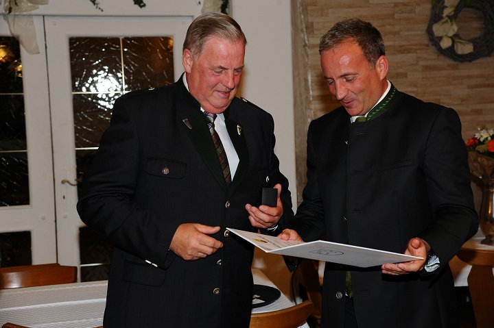 20210901_205352_Ehrenring.jpg