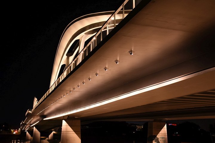 20210910_210229_Eisenbahnbruecke.jpg