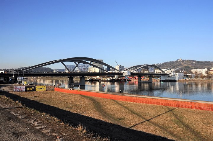 20210306_083935_Eisenbahnbruecke.jpg