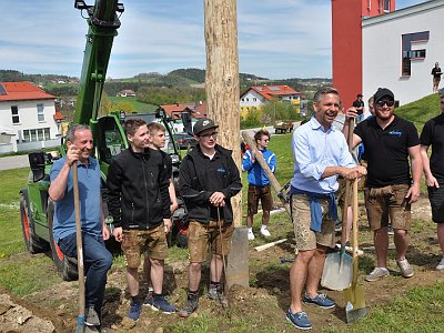 20230501 142755 Altenberger Maibaum LP