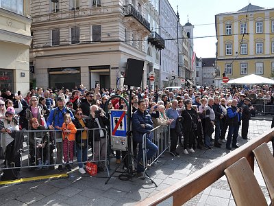 20230429 074 Maibaum Aufstellen Linz