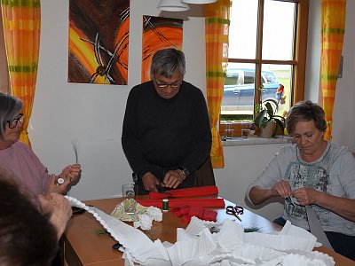 20230427 152807 Maibaum Kraenze LP