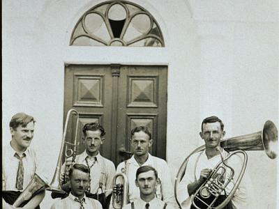 011   Tanzmusik 1930