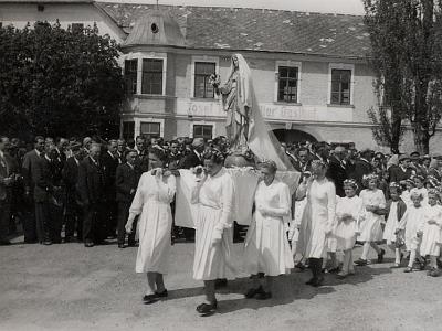 030 Maiprozession 1951 a