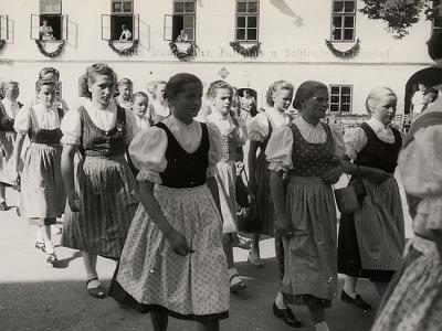 033 Erntedankfest 1957