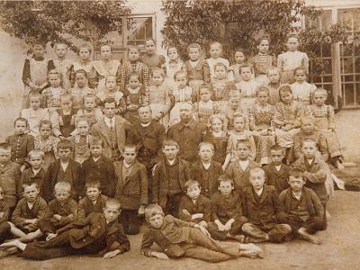 002 Schulklasse 1910