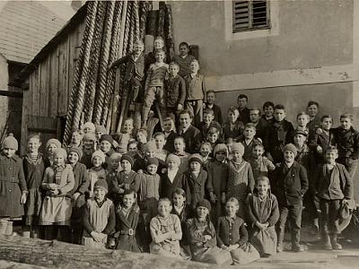 005 Schulklasse beim Wagner