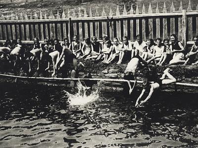 010 Im Freibad 1933 a