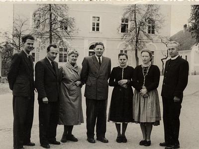 014 Lehrkoerper 1954