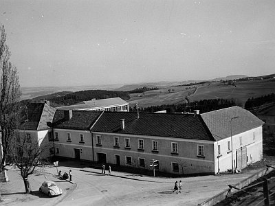 016 Pfarrheim 1977 SW