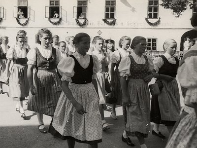 033 Erntedankfest 1957