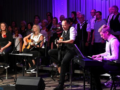 53 Turn on your Radio