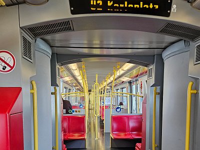 39 Rot AW 20250825 141541 Wien