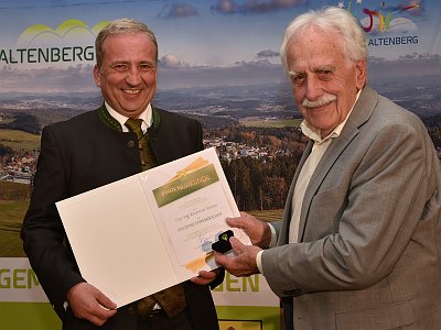 20251121 204155 Ehrenzeichen Ehrenrose AW