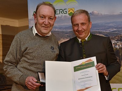 20251121 205902 Ehrenzeichen Ehrenrose AW