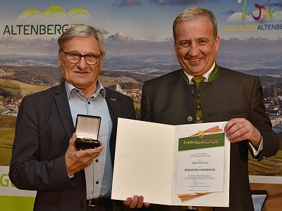 20251121 211222 Ehrenzeichen Ehrenrose AW