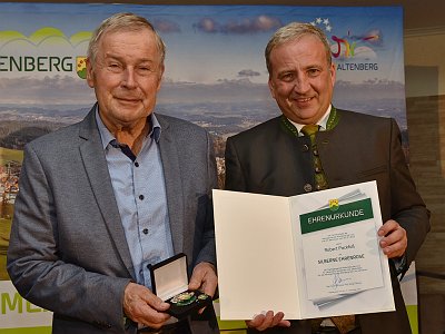 20251121 214153 Ehrenzeichen Ehrenrose AW