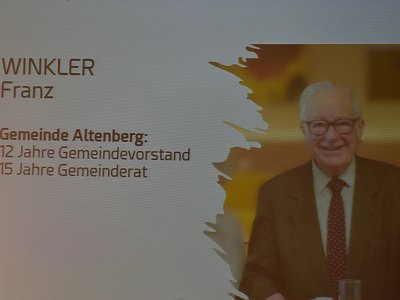 20251121 214627 Ehrenzeichen Ehrenrose AW