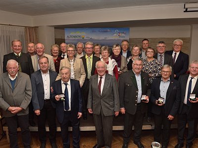 20251121 220558 Ehrenzeichen Ehrenrose AW