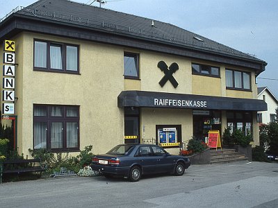 Bank Raiffeisen 02